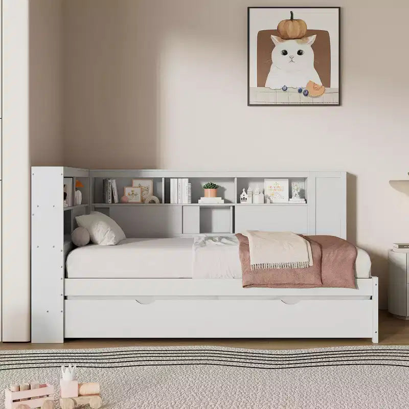Divano letto singolo in legno con mensole portaoggetti e letto estraibile